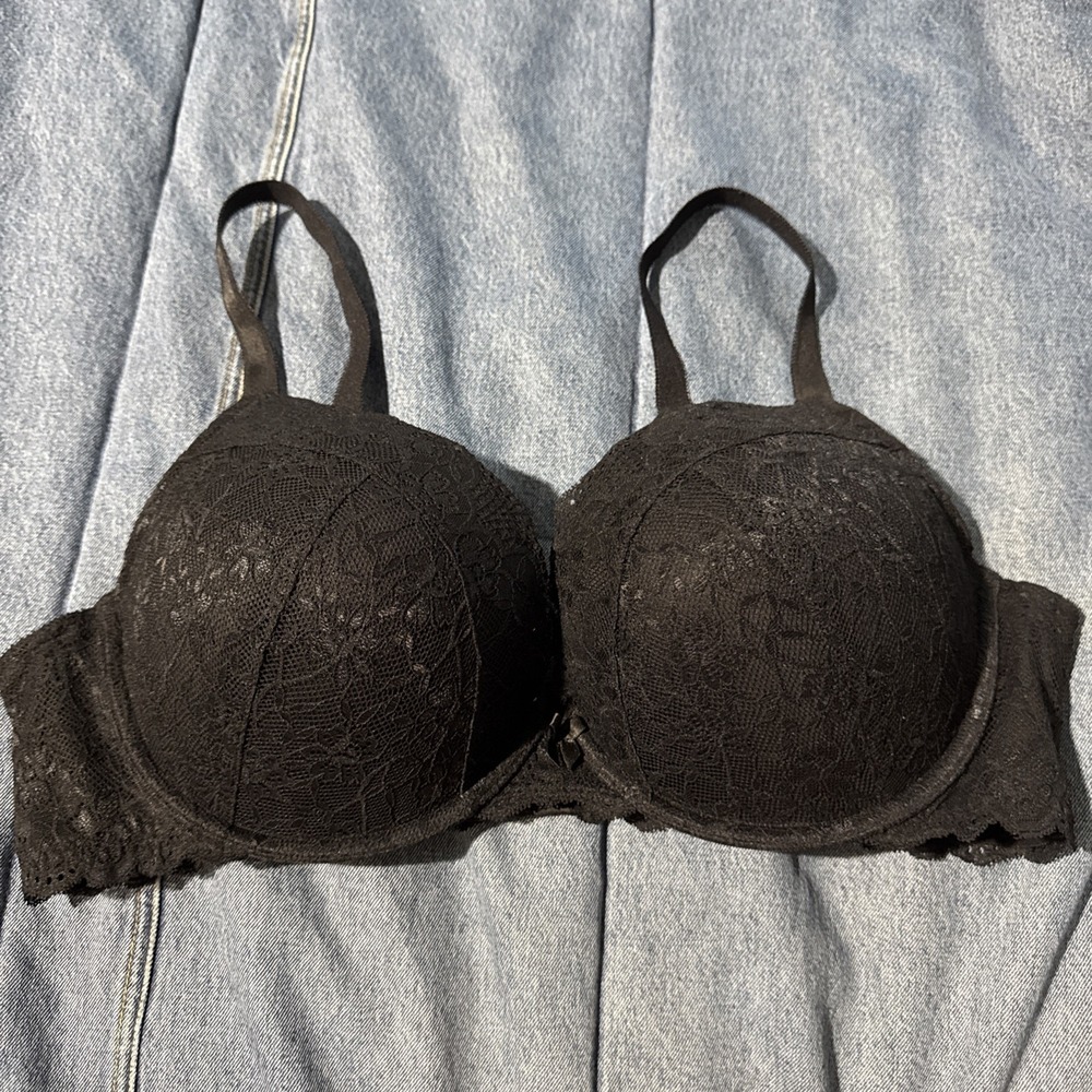 Torrid Sexy Black Push Up Plunge Bra 44C Black Floral Trim NWOT